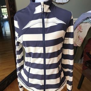 Lululemon Forme II size 10 jacket